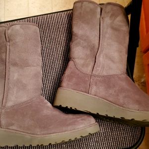 Ladies Uggs